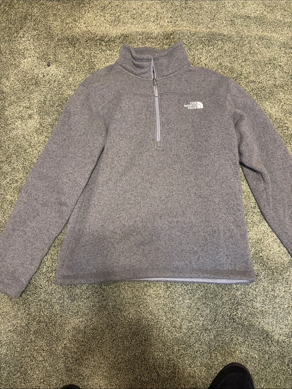 The North Face Mens Heather Gray Quarter-Zip Fleece Pullover
